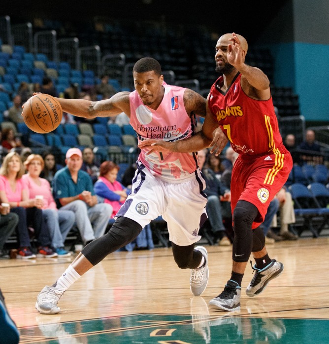 Reno Bighorn Guard RICKY LEDO (1)