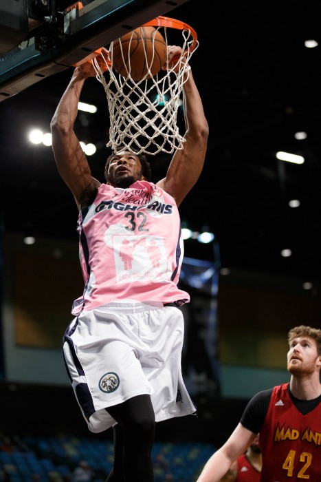 Reno Bighorn Forward KADEEM JACK (32)