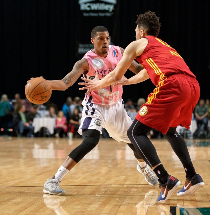 Reno Bighorn Guard RICKY LEDO (1)
