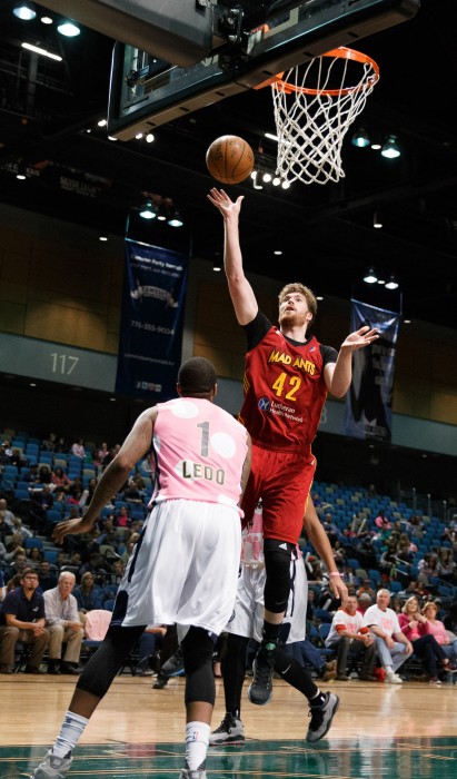 Fort Wayne Mad Ant Forward SHAYNE WHITTINGTON (42)